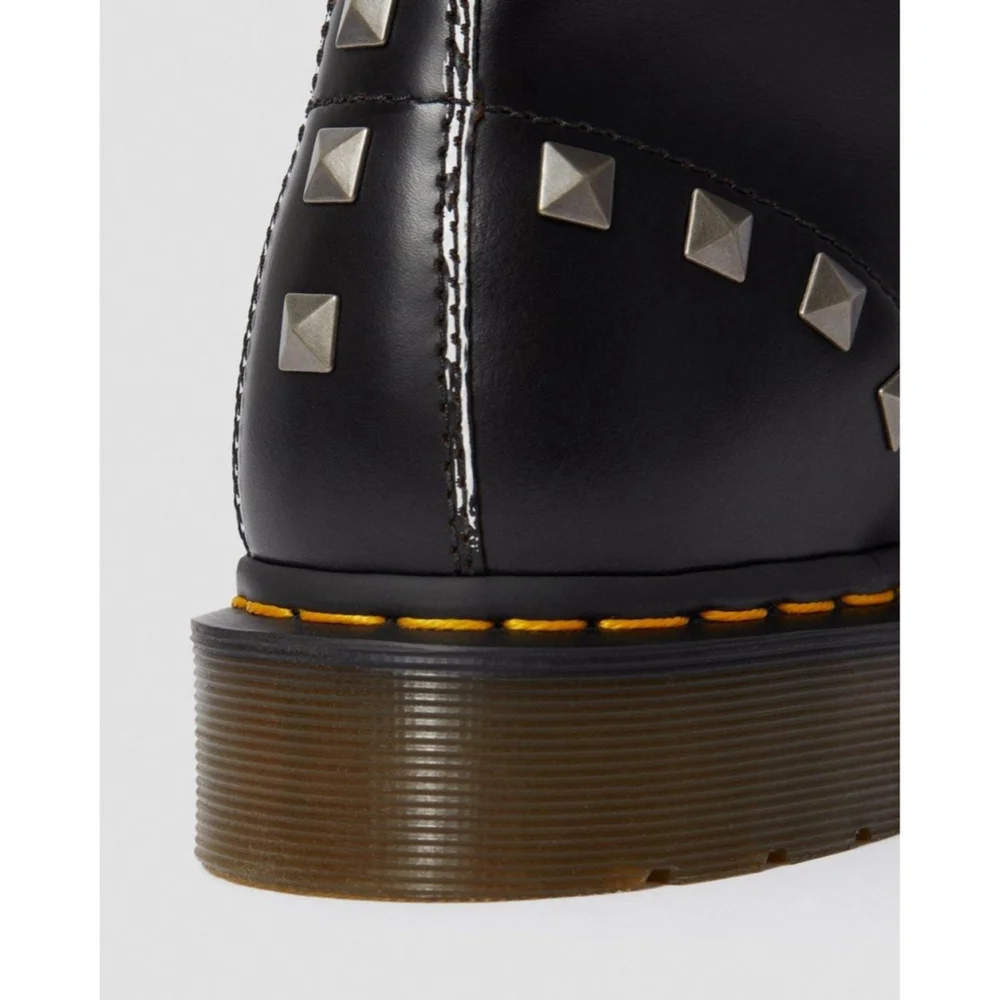 NIB Dr Martens 1460 Stud Rolled Vintage Smooth Pyramid Studs Punk Boot size US 7 - Picture 5 of 12
